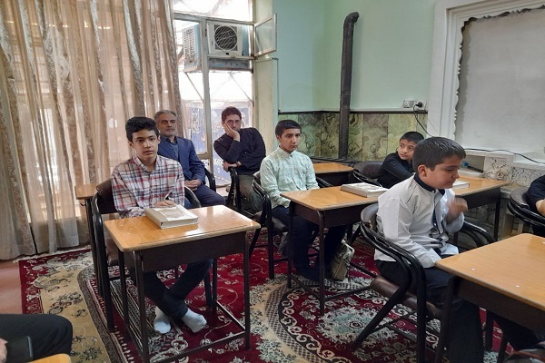 تأکید بر استفاده از قاریان نوجوان در مناسبتها و مراسمها تأکید بر استفاده از قاریان نوجوان در مناسبتها و مراسمها