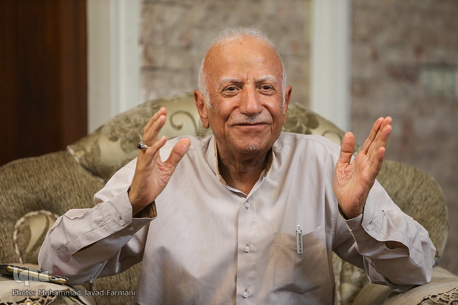 عبایی حجتالاسلام والمسلمین محمدرضا شهیدیپور،