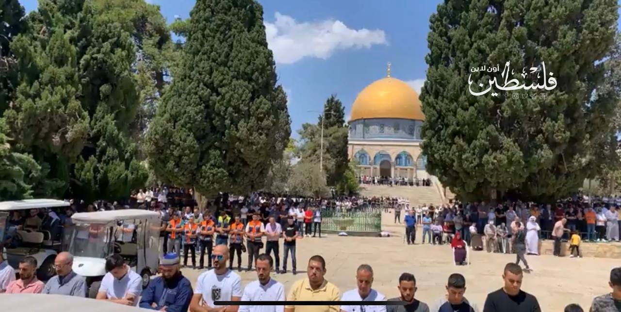 مشارکت 50 هزار نفری فلسطینیان در نماز جمعه مسجدالاقصی مشارکت 50 هزار نفری فلسطینیان در نماز جمعه مسجدالاقصی