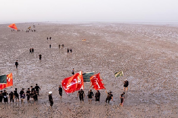 آغاز زودهنگام پیاده روی اربعین از منطقه رأس البیشه در فاو+ تصاویر آغاز زودهنگام پیاده روی اربعین از منطقه رأس البیشه در فاو+ تصاویر