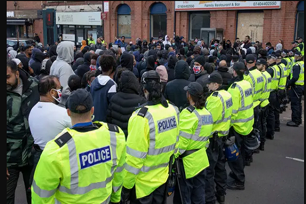 چگونه اخبار جعلی تنشهای هندو و مسلمانان در لستر گسترش داد؟ چگونه اخبار جعلی تنشهای هندو و مسلمانان در لستر گسترش داد؟