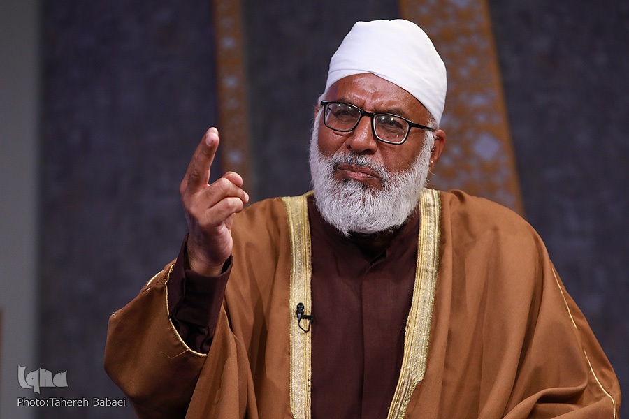 شیعه و سنی همدیگر را به کفرگویی متهم نکنند + فیلم