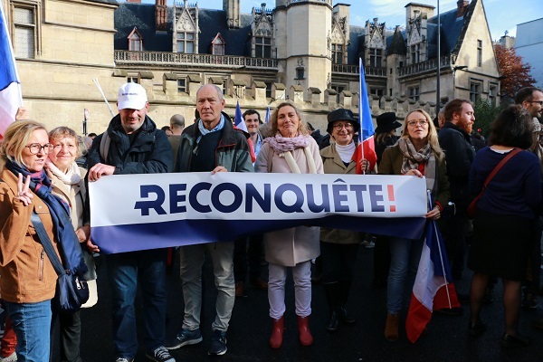کمپین اسلام هراسانه راست افراطی در شبکههای اجتماعی فرانسه کمپین اسلام هراسانه راست افراطی در شبکههای اجتماعی فرانسه