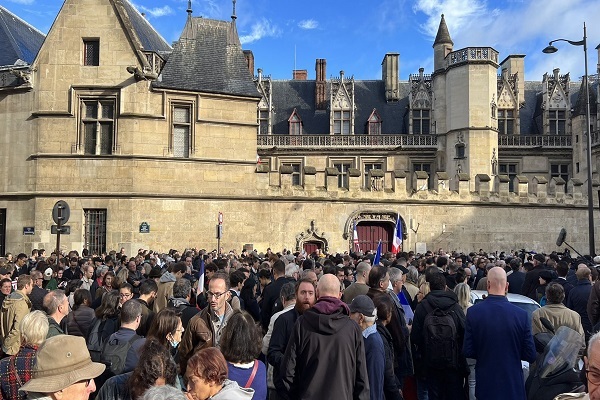 کمپین اسلام هراسانه راست افراطی در شبکههای اجتماعی فرانسه کمپین اسلام هراسانه راست افراطی در شبکههای اجتماعی فرانسه