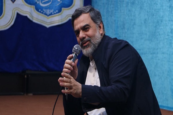 روشنای قرآن در اثنای آتش و خون جنگ تحمیلی + عکس احسان جهانبخش