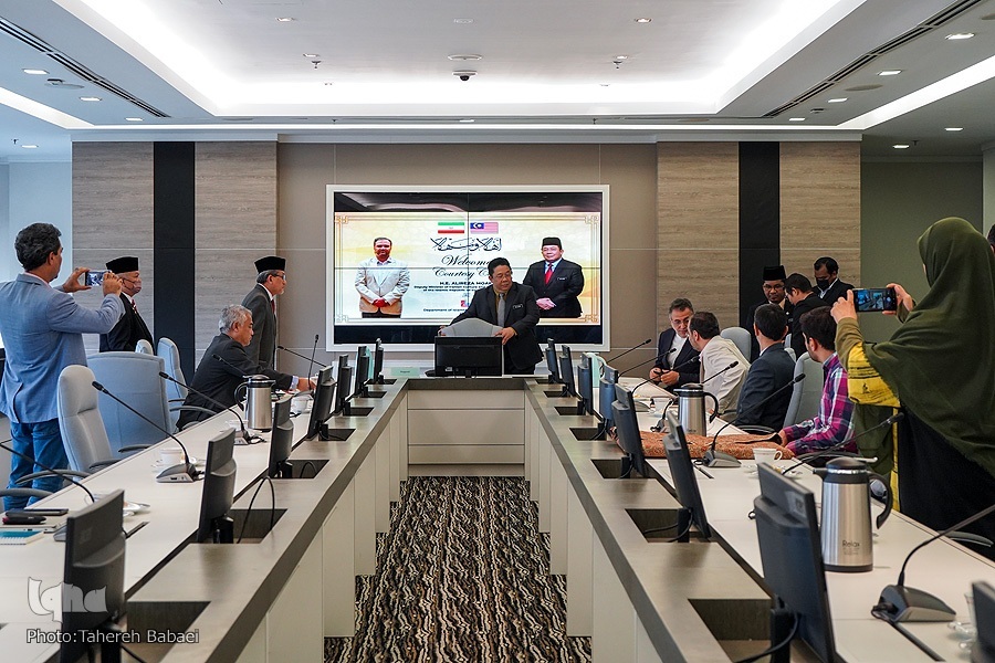 حضور هیئت قرآنی اعزامی از ایران در سازمان جاکیم مالزی