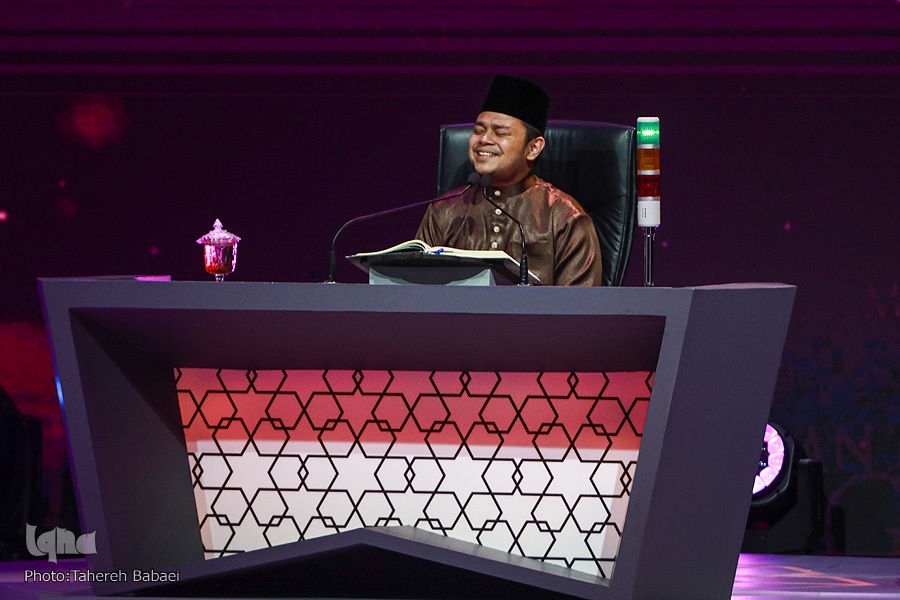 تپق قاری مالدیو در تلاوت و اجرای خوب نماینده مالاییها تپق قاری مالدیو در تلاوت و اجرای خوب نماینده مالاییها