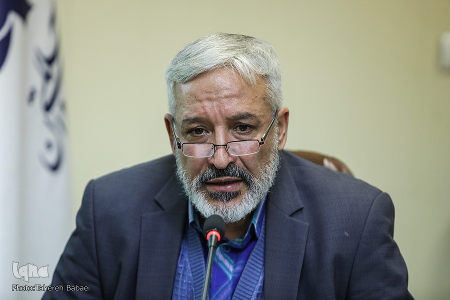 رحمتی: این کتاب حاوی سبکی کهن و حرفی تازه است/ سیدعرب: ستون خیمه این کتاب پرسش از فلسفه اسلامی است رحمتی: این کتاب حاوی سبکی کهن و حرفی تازه است/ سیدعرب: ستون خیمه این کتاب پرسش از فلسفه اسلامی است