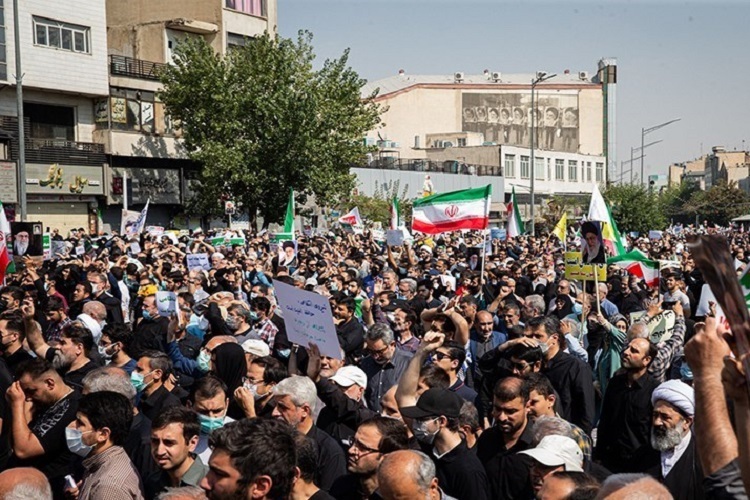 راهپیمایی نمازگزاران تهرانی