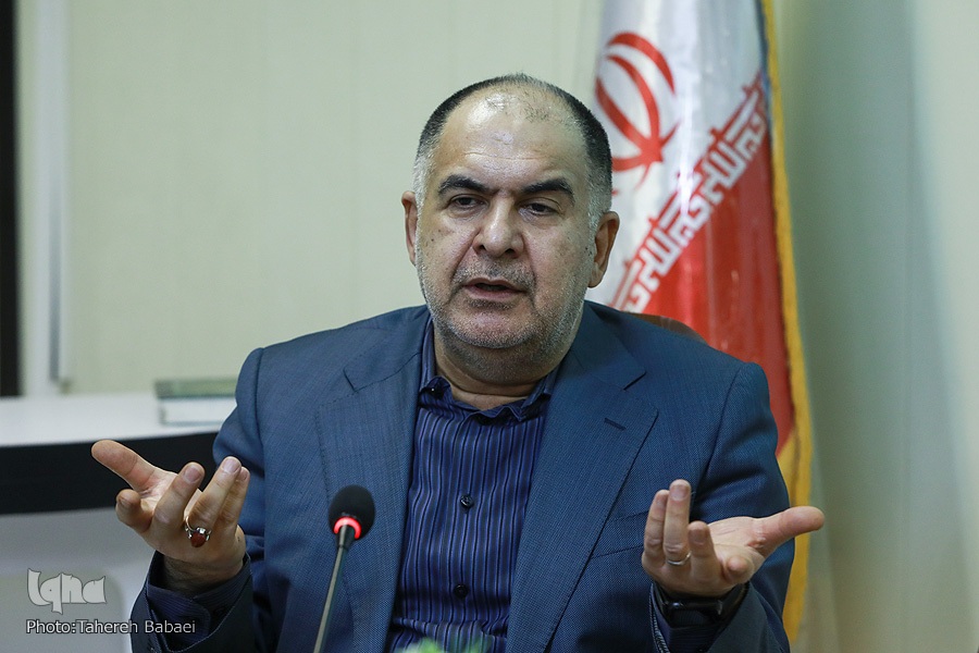 چه کسی باید سواد رسانهای داشته باشد؛ مردم یا مسئولان چه کسی باید سواد رسانهای داشته باشد؛ مردم یا مسئولان