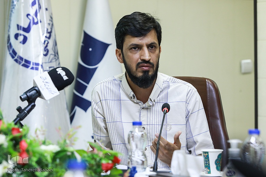 خطر کوتوله شدن مراجع فکری در جامعهای با نقص سواد رسانهای + فیلم خطر کوتوله شدن مراجع فکری در جامعهای با نقص سواد رسانهای + فیلم