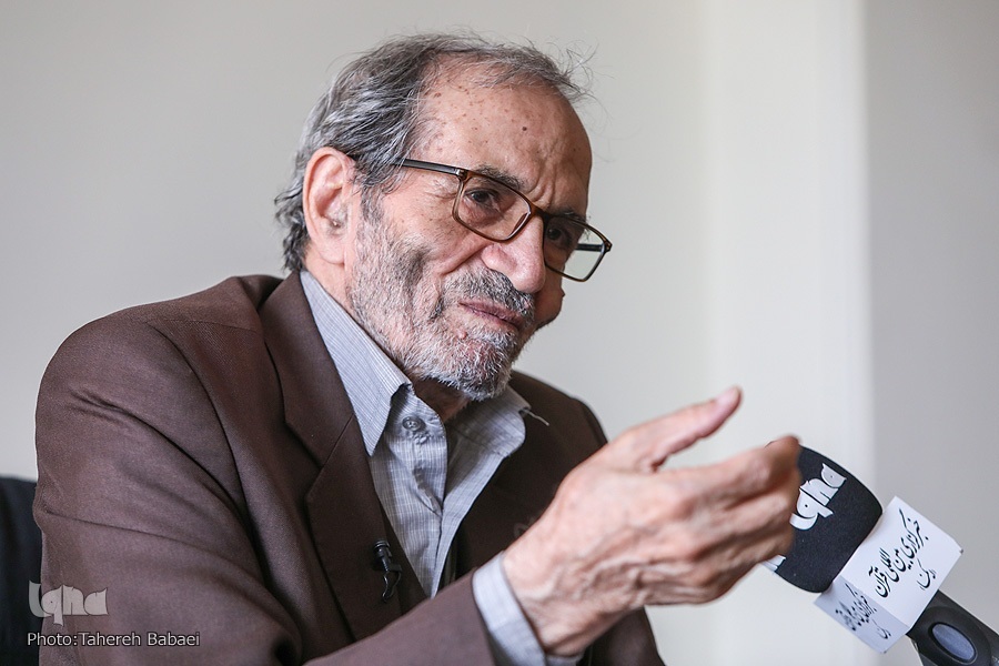 همه باید به دانش احترام بگذاریم + فیلم