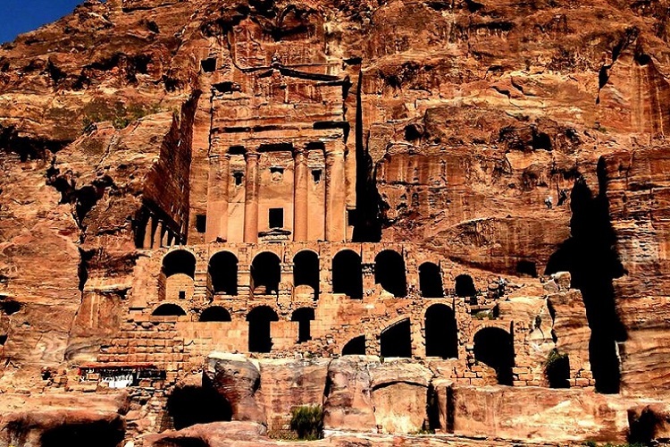 ایده جازدن پترا به جای مکه واهی و بی‌اساس است