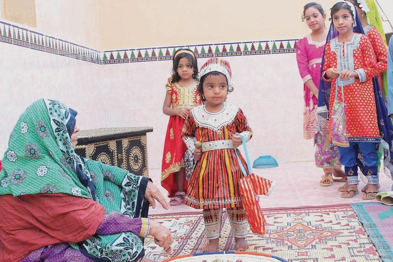 دوازدهم فردوردین / آداب و رسوم رمضانی مردم عمان