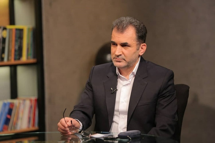 اکبر نصراللهی، استاد علوم ارتباطات و رسانه