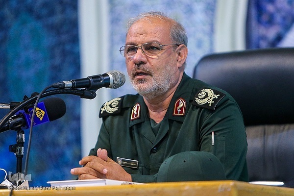 برگزاری محفل قرآنی با حضور فرمانده کل سپاه برگزاری محفل قرآنی با حضور فرمانده کل سپاه