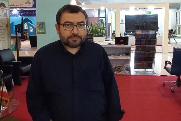 عرضه نرمافزار «جامع التفاسیر» مؤسسه نور در نمایشگاه قرآن عرضه نرمافزار «جامع التفاسیر» مؤسسه نور در نمایشگاه قرآن