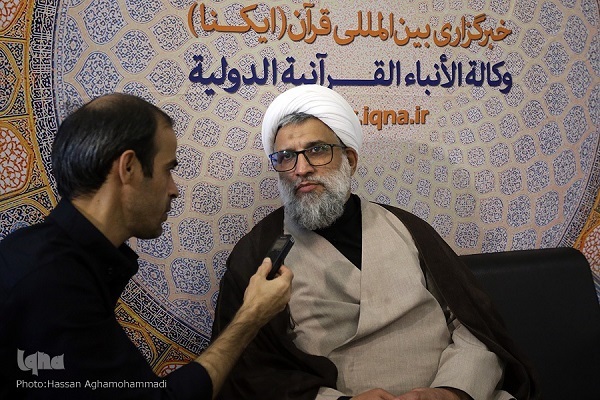 استقبال گسترده مردم از نمایشگاه قرآن اثبات عمق علاقه به دین است