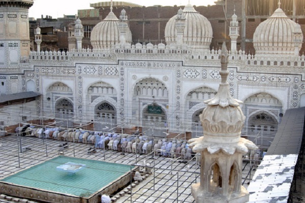 نگاهی به مسجد محبت خان در پیشاور + تصاویر نگاهی به مسجد محبت خان در پیشاور + تصاویر