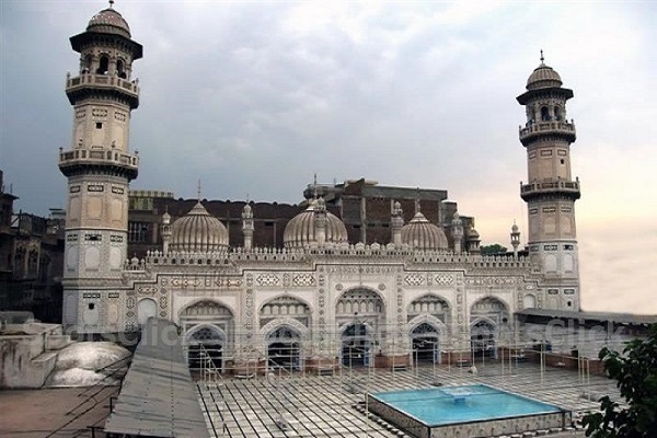 نگاهی به مسجد محبت خان در پیشاور + تصاویر نگاهی به مسجد محبت خان در پیشاور + تصاویر