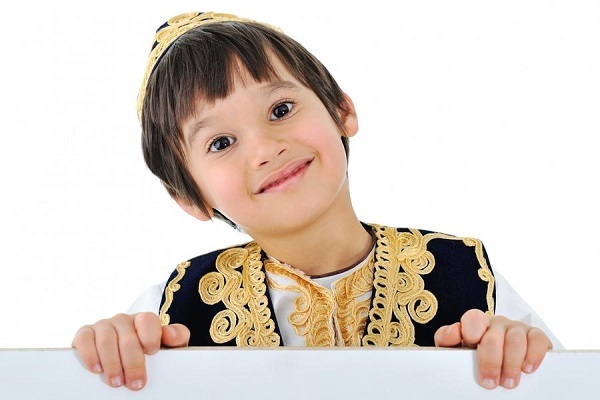 روزه داری کودکان در الجزائر از شیرینی خوران وقت افطار تا سحرهای جمعی روزه داری کودکان در الجزائر از شیرینی خوران وقت افطار تا سحرهای جمعی