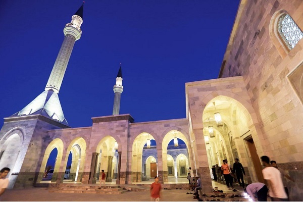 دورهمی بحرینیها در خیمههای رمضانی دورهمی بحرینیها در خیمههای رمضانی