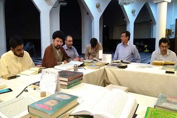 برپایی مراسم جزءخوانی قرآن و تفسیر در مسجد خوجههای اثنی عشری شهر آنتاناناریوو برپایی مراسم جزءخوانی قرآن و تفسیر در مسجد خوجههای اثنی عشری شهر آنتاناناریوو