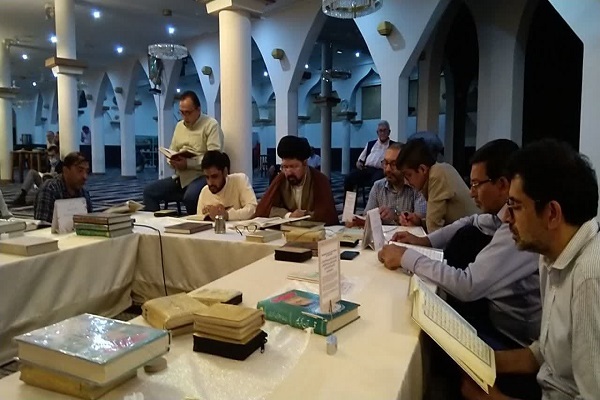 برپایی مراسم جزءخوانی قرآن و تفسیر در مسجد خوجههای اثنی عشری شهر آنتاناناریوو برپایی مراسم جزءخوانی قرآن و تفسیر در مسجد خوجههای اثنی عشری شهر آنتاناناریوو