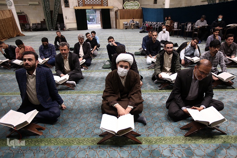 10 فرمان خداوند که آبادکننده زمین است 10 فرمان خداوند که آبادکننده زمین است