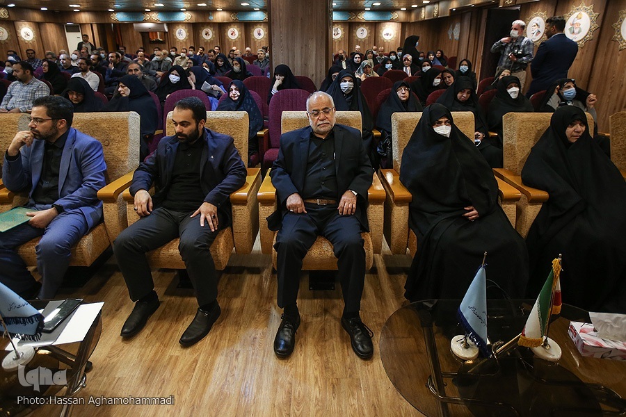 عماد افروغ پرچمدار نقد درون‌گفتمانی بود