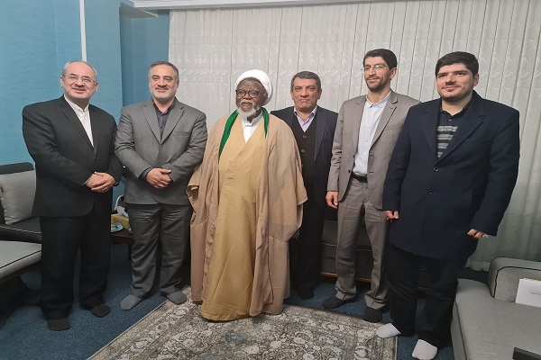 دیدار نخبگان قرآنی شاهد و ایثارگر با شیخ ابراهیم زکزاکی + عکس دیدار نخبگان قرآنی شاهد و ایثارگر با شیخ ابراهیم زکزاکی + عکس