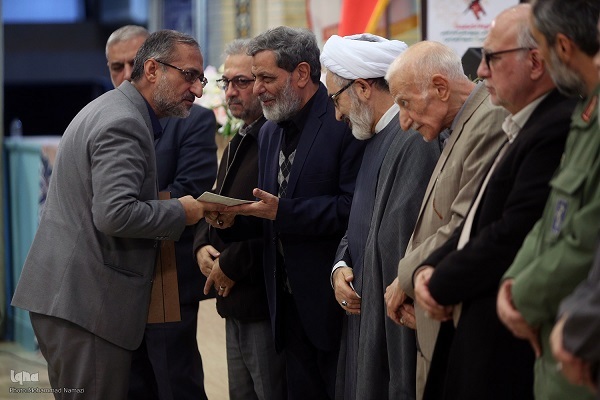 برگزاری یادواره سورههای سرخ و شهیدانی که همگی حاضری خوردند + عکس برگزاری یادواره سورههای سرخ و شهیدانی که همگی حاضری خوردند + عکس