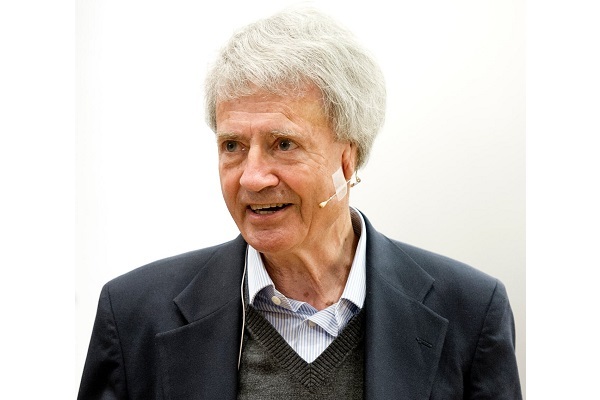 مایکل کوک: دسترسی پژوهشگران به مصحف مشهد رضوی خدمتی ارزشمند به مطالعه تاریخ قرآن است