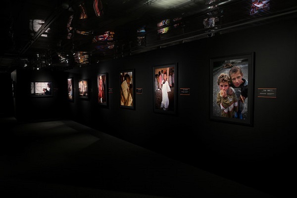 استقبال از نمایشگاه آثار هنرمند انگلیسی در عربستان/ اماده استقبال از نمایشگاه آثار هنرمند انگلیسی در عربستان/ اماده