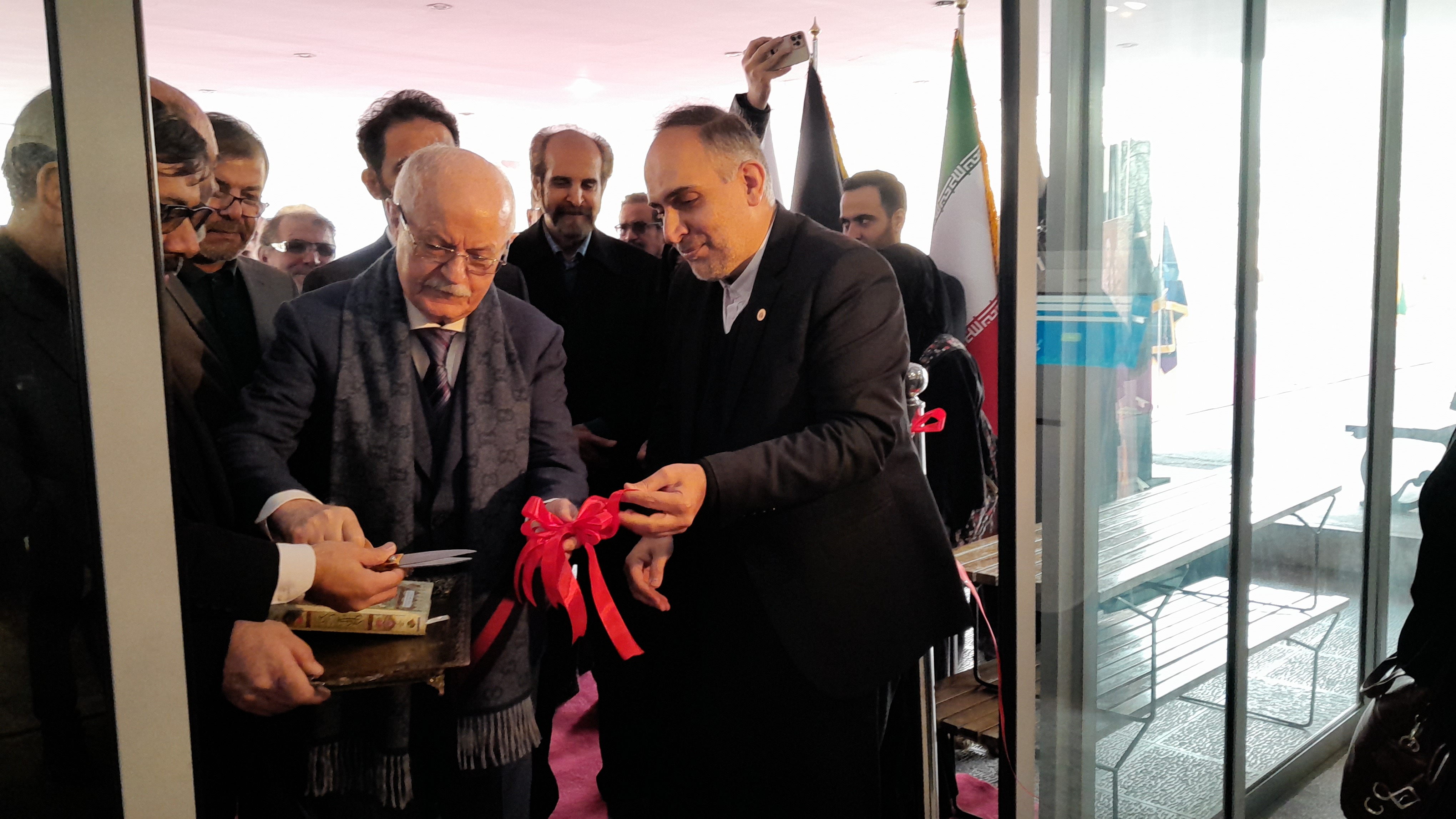 نمایش 180 اثر طراحان مد و لباس ایران در کنار فاخرترین آثار هنری سعدآباد نمایش 180 اثر طراحان مد و لباس ایران در کنار فاخرترین آثار هنری سعدآباد