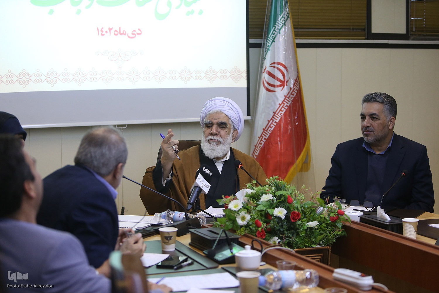 حامیان حجاب کم نیستند اما پراکنده هستند؛ باید متحد شویم