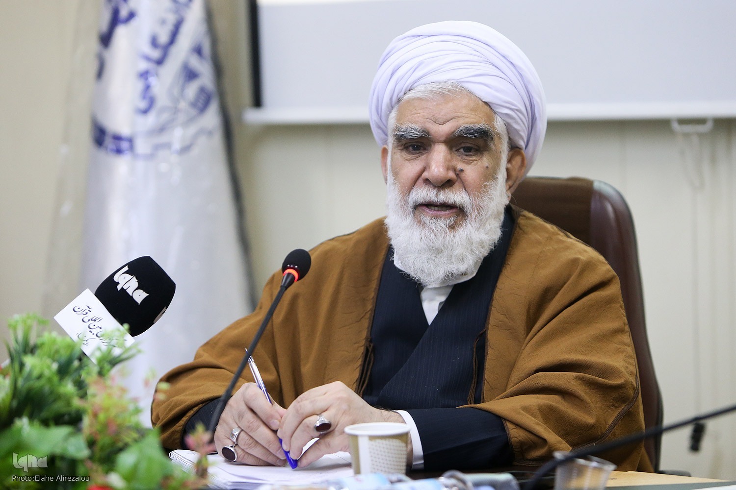 حامیان حجاب کم نیستند اما پراکنده هستند؛ باید متحد شویم