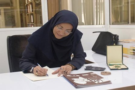 «سایه روشن خیال» و جلوه‌ای از چهره‌ احمد مهدوی دامغانی که نمی‌شناسیم