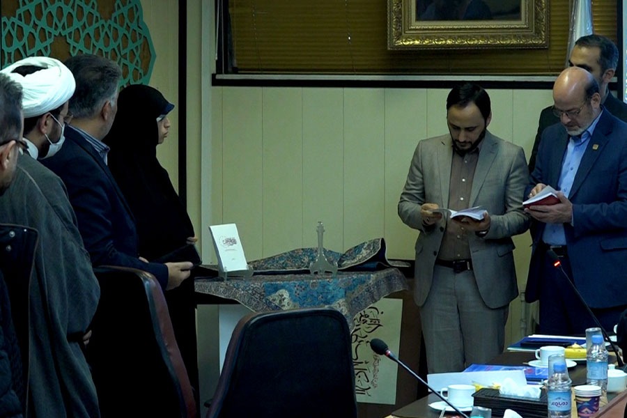 مبانی قرآنی اهمیت حضور مردم در صحنه و اثرگذاری آنها را به صراحت بیان می‌کند