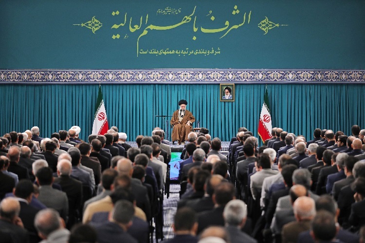 دیدار جمعی از فعالان اقتصادی کشور با رهبر انقلاب