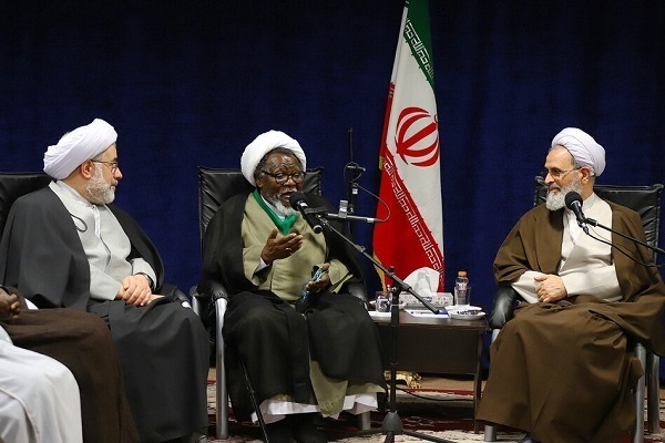 از نشانههای ارادت امیرالمؤمنین(ع) به قرآن تا تقدیر از شیخ زکزاکی از نشانههای ارادت امیرالمؤمنین(ع) به قرآن تا تقدیر از شیخ زکزاکی