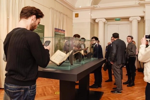 نمایش «نسخ خطی قرآن» و «هنر کتاب‌آرایی ایرانی» در مسکو