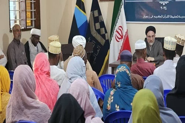 حضور رئیس سازمان اوقاف کشور در نمایندگی المصطفی در زنگبار