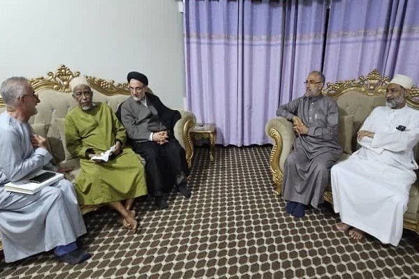 حضور رئیس سازمان اوقاف کشور در نمایندگی المصطفی در زنگبار