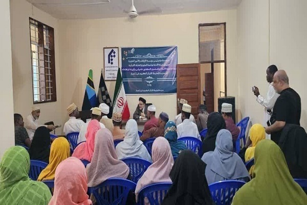 حضور رئیس سازمان اوقاف کشور در نمایندگی المصطفی در زنگبار