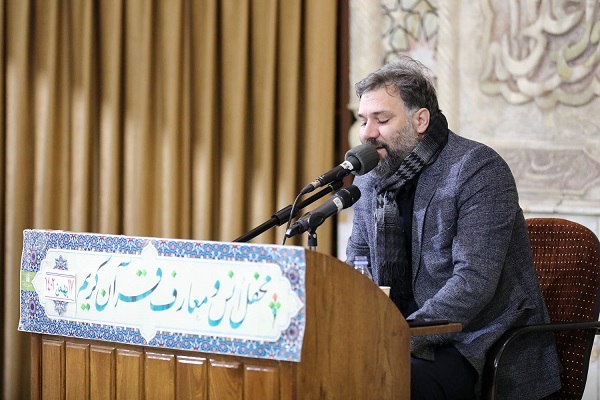 محفل انس ومعارف قرآن کریم در مجموعه حج و زیارت برگزار شد