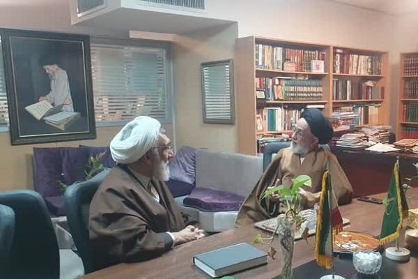 انقلاب اسلامی جلوه‌ای از نعمت مبعث رسول اکرم(ص) است