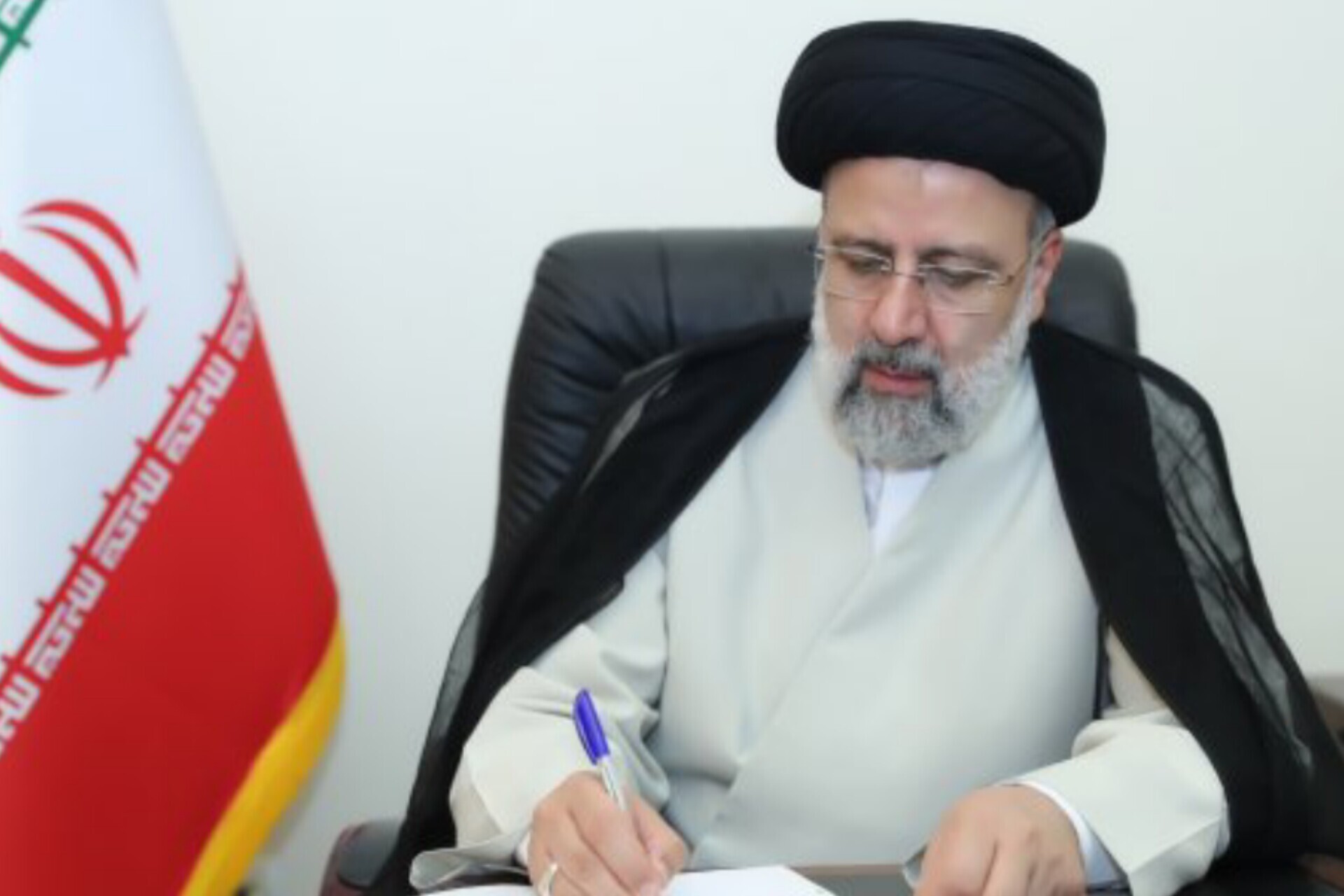 حجتالاسلام والمسلمین سیدابراهیم رئیسی حجتالاسلام والمسلمین سیدابراهیم رئیسی