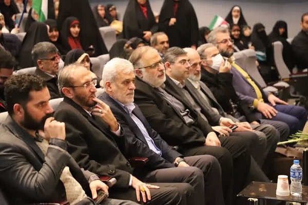 تجدید‌میثاق فعالان قرآنی استان قزوین با آرمان‌های امام(ره) و انقلاب