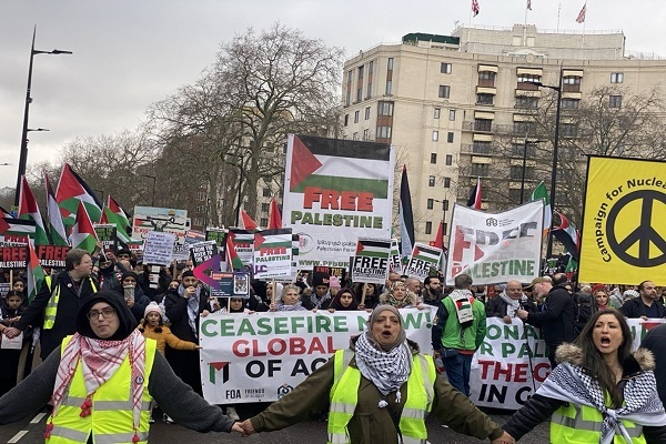 تظاهرات گسترده در لندن به مناسبت «روز جهانی همبستگی با غزه» تظاهرات گسترده در لندن به مناسبت «روز جهانی همبستگی با غزه»